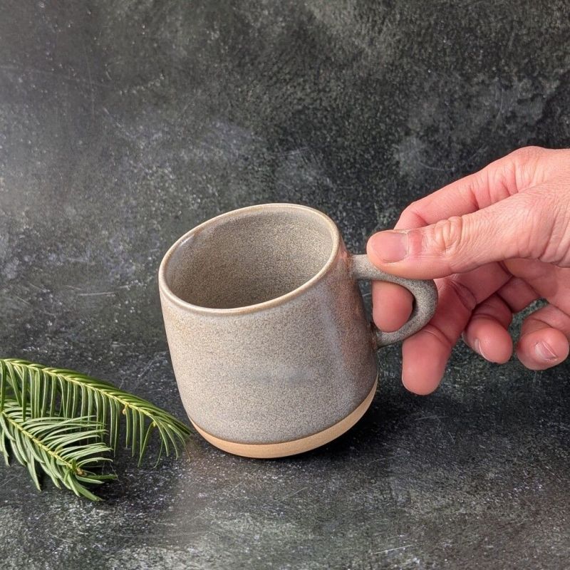 Tasse cosy vert-brun - La ligne céramique